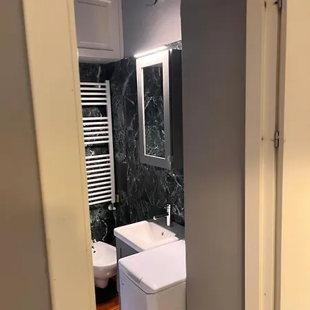 Luminoso Con Cucina In Pieno Centro Storico * 라스페치아